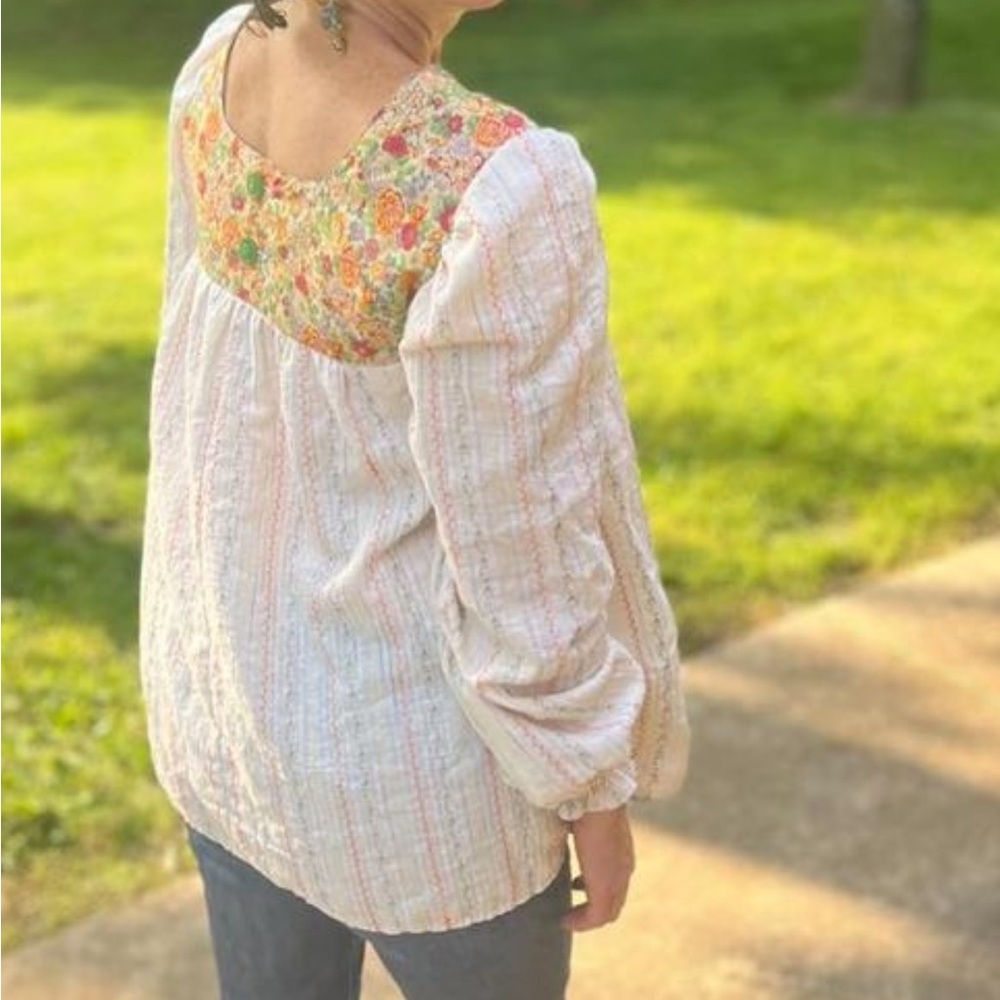 Boho Top - Sz Small - Picture 2 of 3